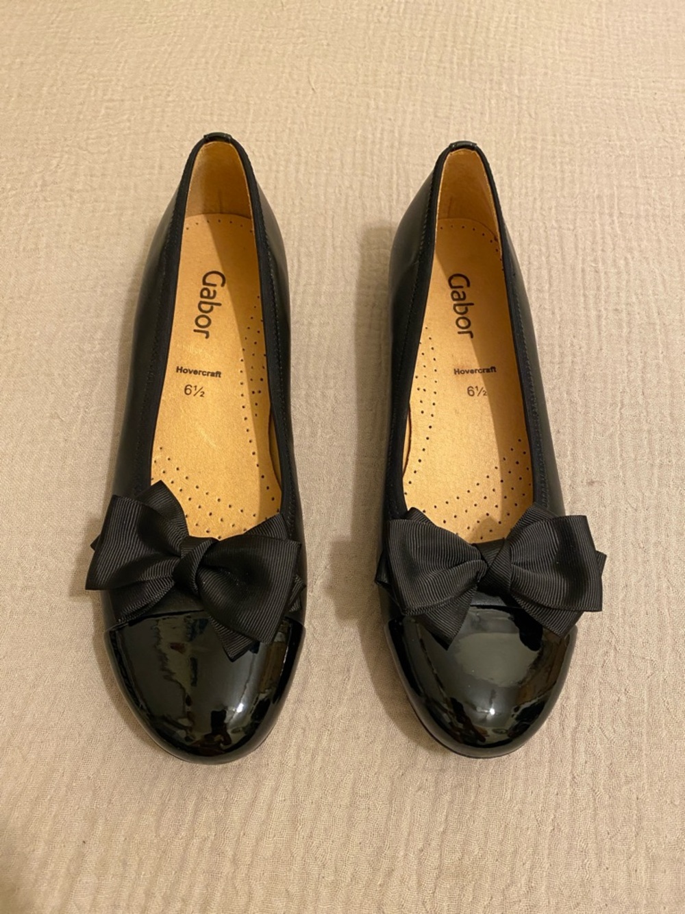 Gabor Black Patent Bow Flats. Size 6 1/2
